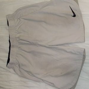 Men's Medium Nike Training Shorts